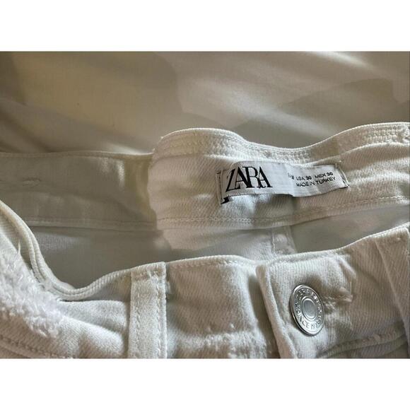Zara Distressed Womens White Jeans USA 30 Thrashed Street Ripped Sz 8 - Picture 3 of 3
